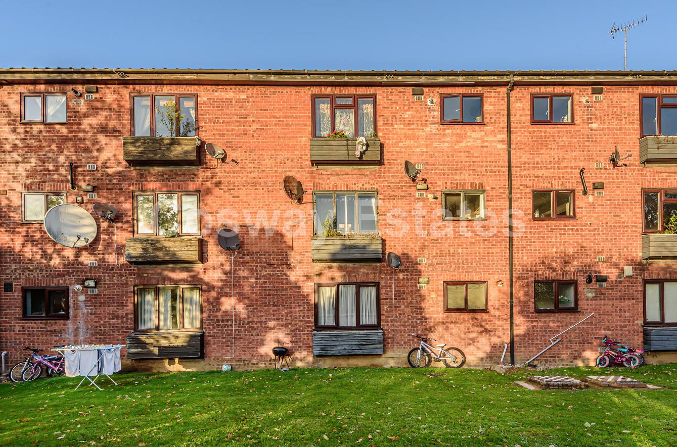 Rowlands Close, Mill Hill